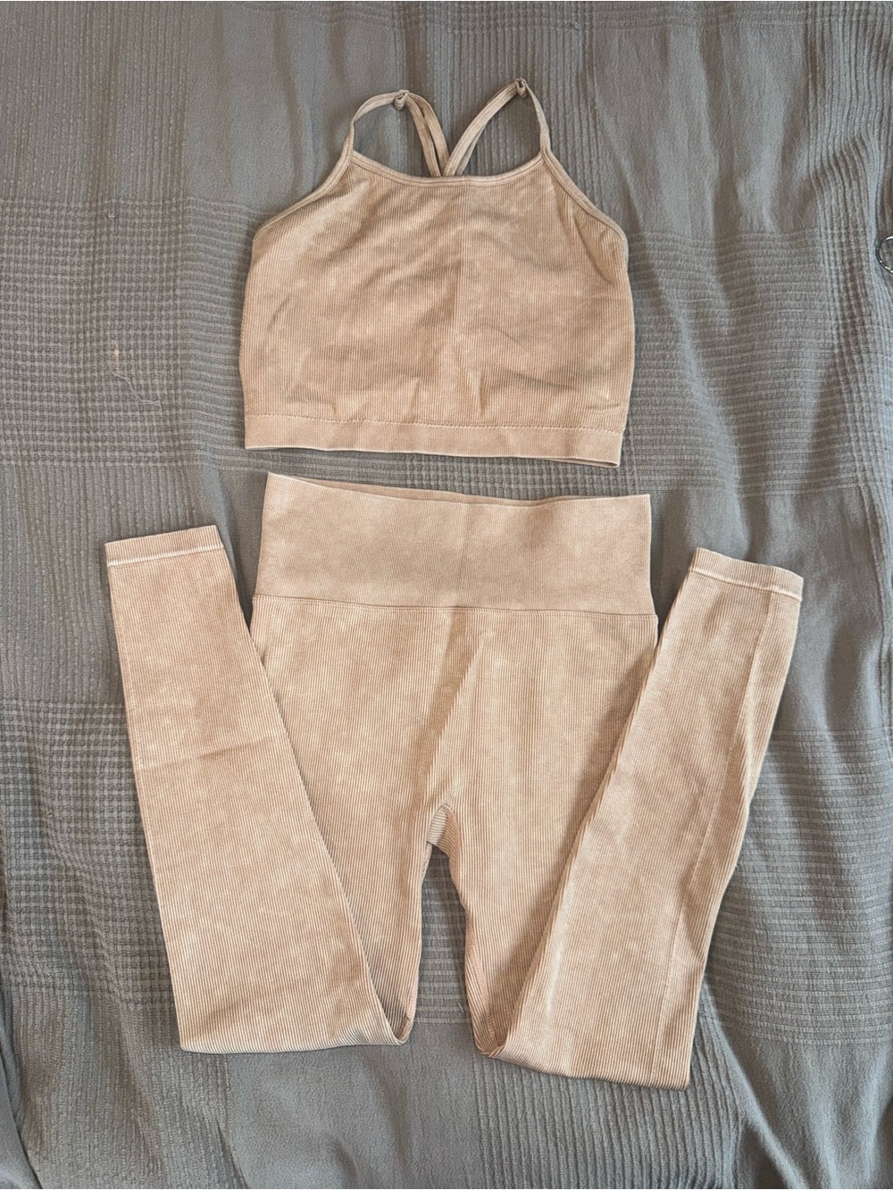 Anwnd sports set ribbed leggings and bra